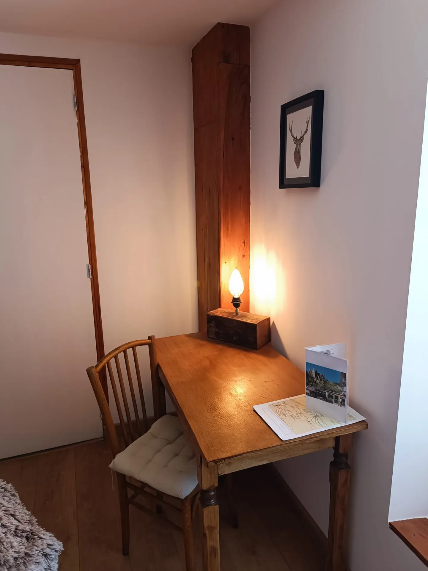 Coin bureau de la chambre Le Chamois